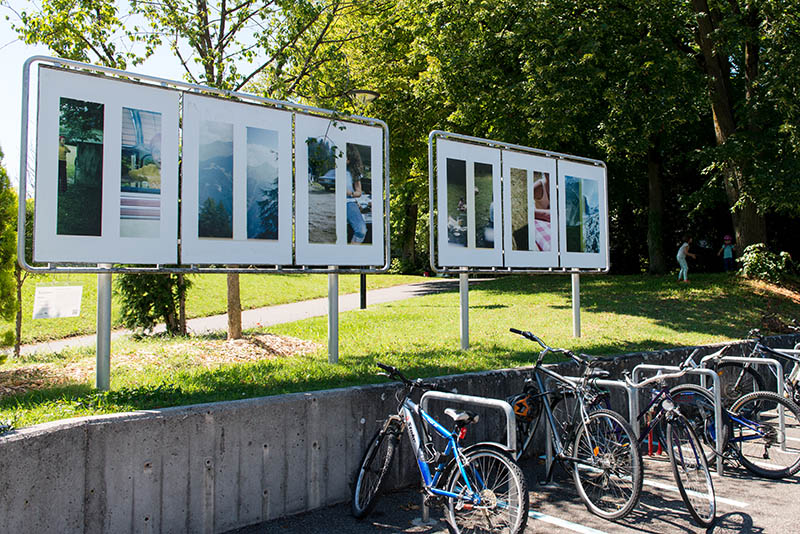 Photographies de Corinne Vionnet, vue de l'exposition "Raconte-moi" en Ville de Lancy