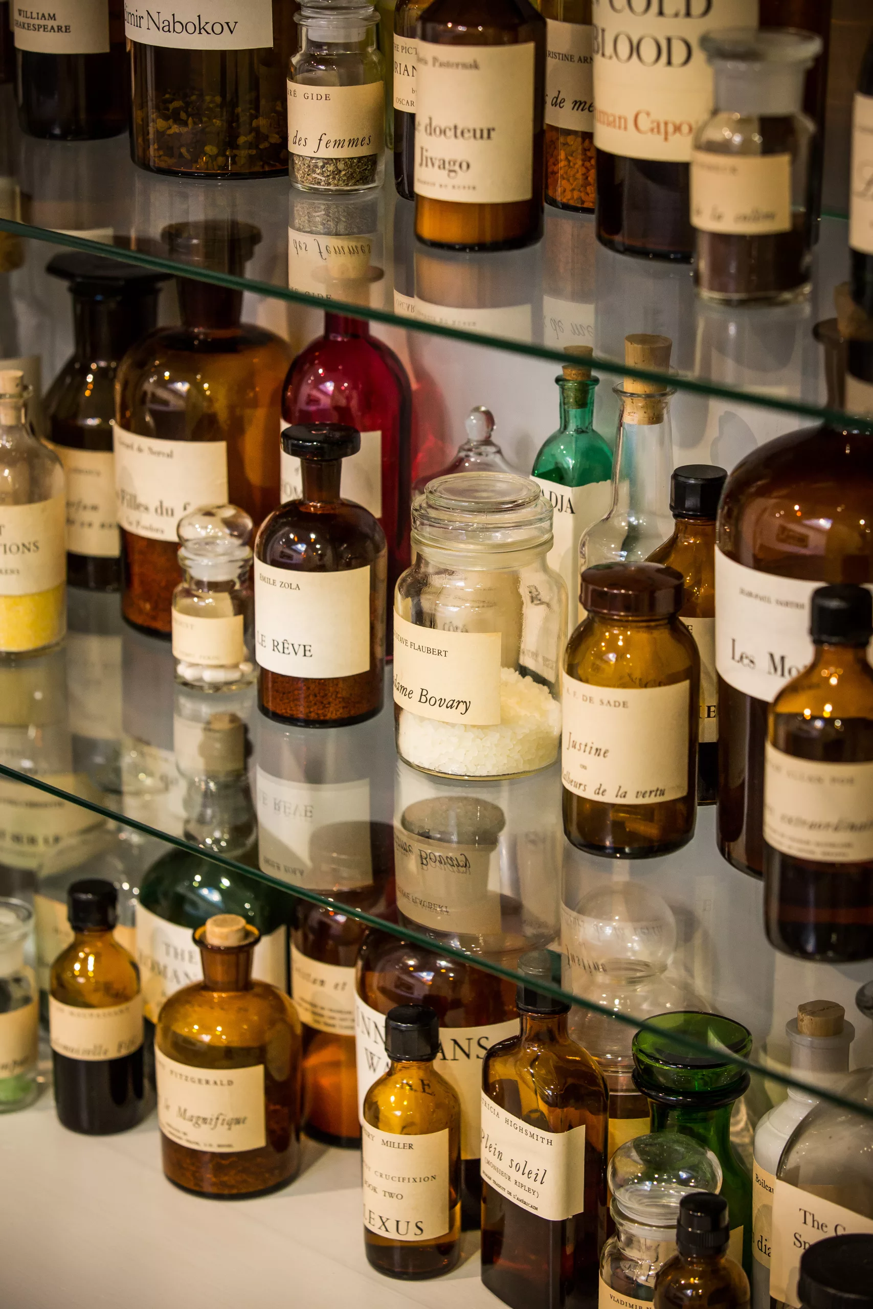Installation de Peter Wüthrich, Pharmacie littéraire, 2016 (© photo Yves Bachmann, Zürich)